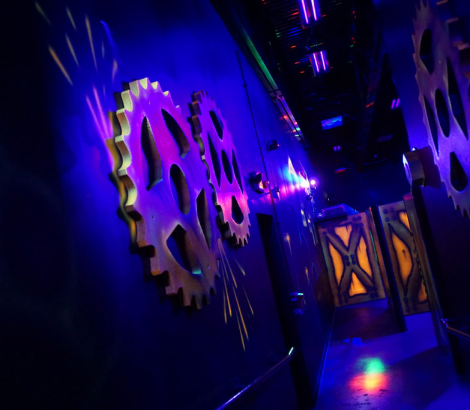 Laser action at Poelking Woodman Lanes - intense gameplay experience